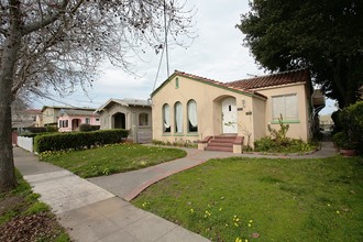 1321 S B St in San Mateo, CA - Building Photo - Building Photo