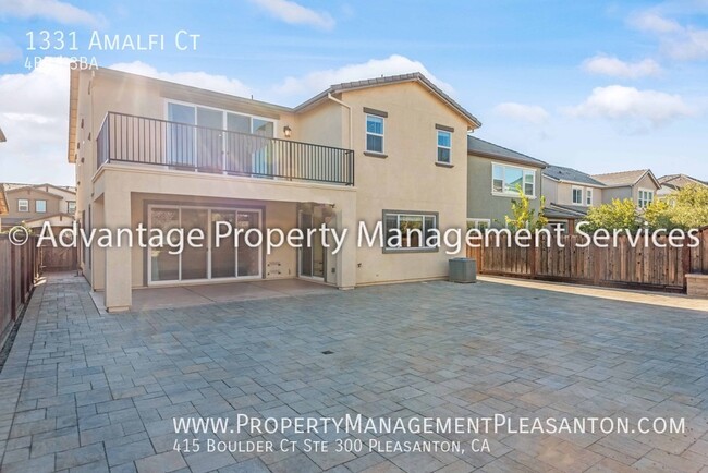 1331 Amalfi Ct in San Ramon, CA - Foto de edificio - Building Photo