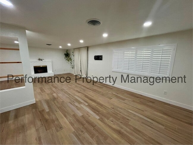 2705 Carlisle Ct in Bakersfield, CA - Building Photo - Building Photo