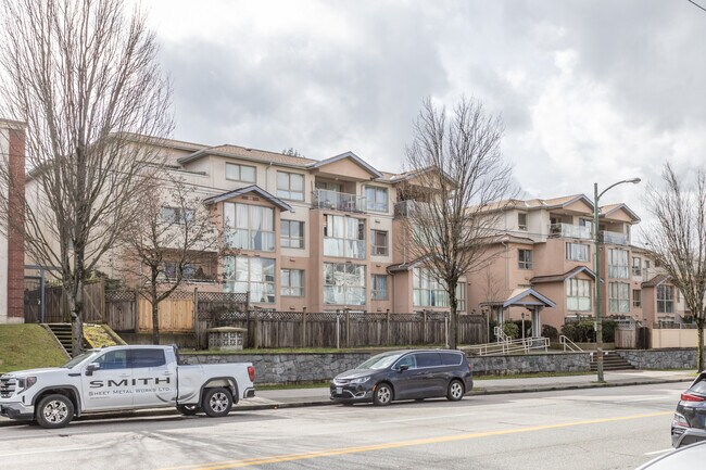 1568 Broadway E in Vancouver, BC - Building Photo - Primary Photo