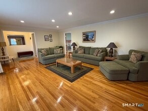 16 Clearview Dr in Woodbridge, CT - Building Photo - Building Photo