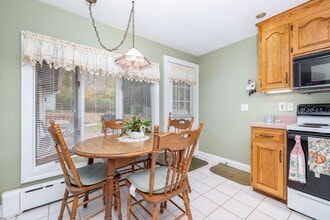 430 Old Main St in Rocky Hill, CT - Building Photo - Building Photo