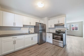 9250 Edward St in Chilliwack, BC - Building Photo - Building Photo