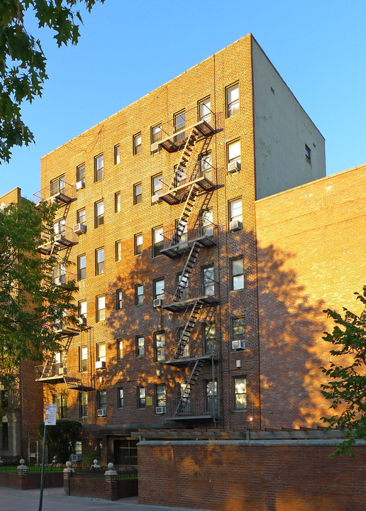 1622 Ocean Pky in Brooklyn, NY - Building Photo