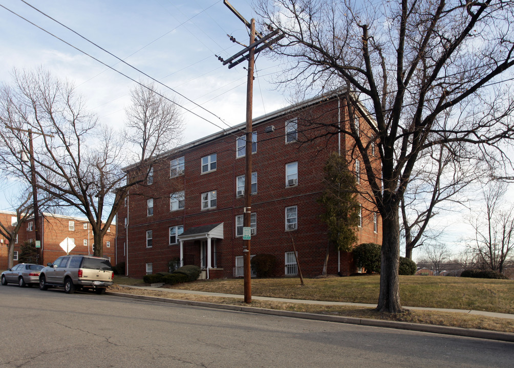 5601 2nd St NE in Washington, DC - Building Photo