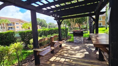 8851 Wiles Rd, Unit 103 in Coral Springs, FL - Foto de edificio - Building Photo