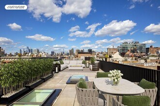 39 Lispenard St in New York, NY - Building Photo - Building Photo