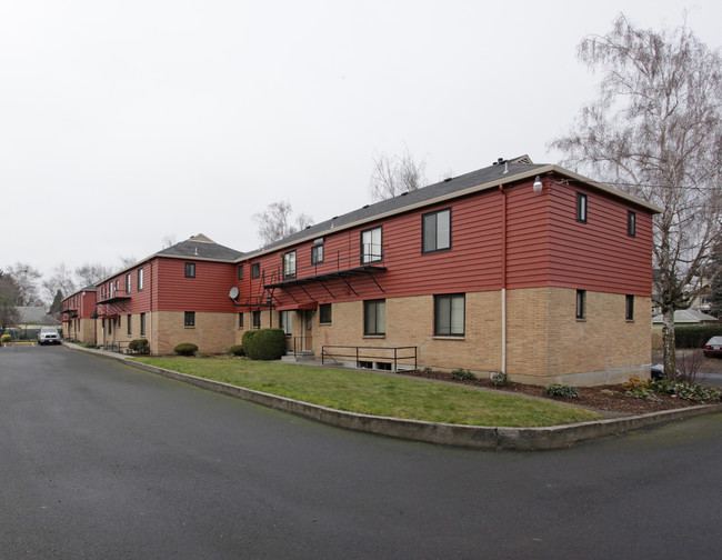 Pinehurst in Portland, OR - Foto de edificio - Building Photo