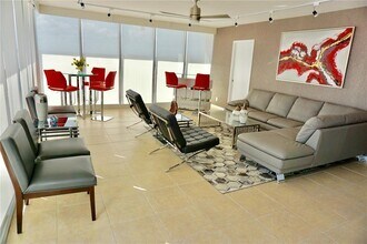 2800 E Sunrise Blvd, Unit 4c in Fort Lauderdale, FL - Building Photo - Building Photo