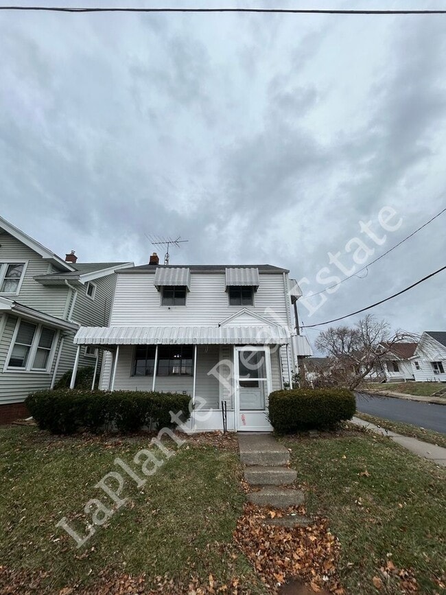 1421 N Ravine Pkwy in Toledo, OH - Building Photo - Building Photo