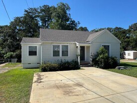 508 Maple St in Troy, AL - Building Photo