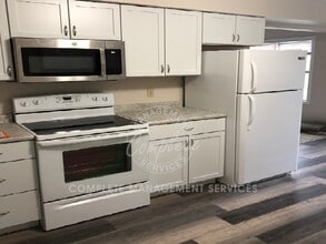 1014 3rd Ave E in Shakopee, MN - Building Photo - Building Photo