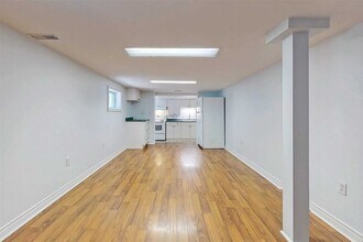 14 Ripon Rd in Toronto, ON - Building Photo - Building Photo