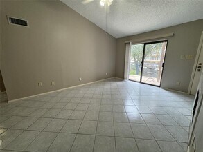 7128 N Holiday Dr in Galveston, TX - Building Photo - Building Photo