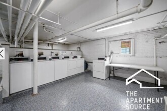 2651 N Spaulding Ave, Unit 2 in Chicago, IL - Foto de edificio - Building Photo