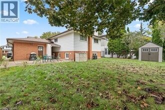 13 Meadowbrook Crescent in St Catharines, ON - Building Photo - Building Photo