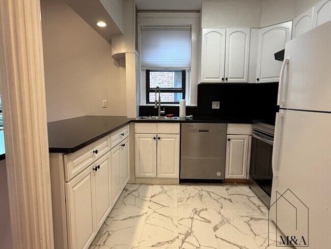 30 Kilsyth Rd in Brookline, MA - Building Photo - Building Photo