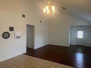 109 Denton Dr in Hutto, TX - Building Photo - Building Photo