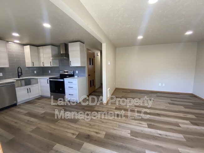 1617 E 3rd Ave in Post Falls, ID - Building Photo - Building Photo