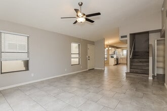 8724 W John Cabot Rd in Peoria, AZ - Building Photo - Building Photo