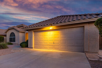 4637 E Fernwood Ct in Cave Creek, AZ - Foto de edificio - Building Photo