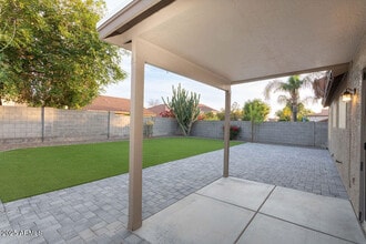 4111 E Tether Trail in Phoenix, AZ - Building Photo - Building Photo