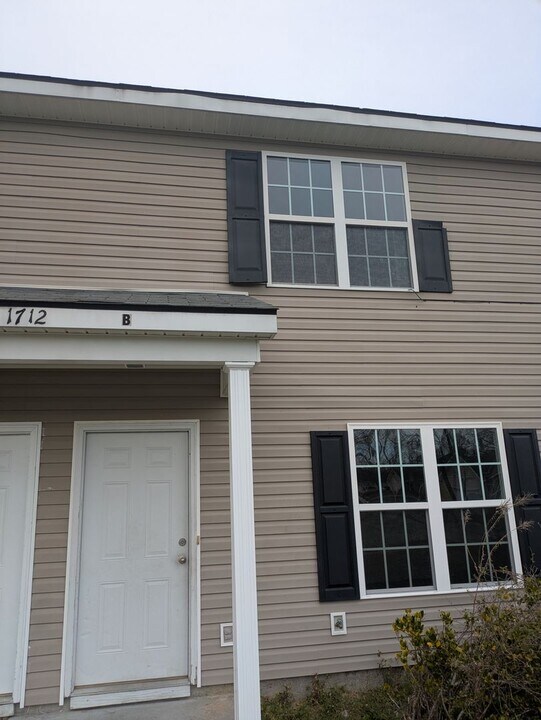 1712 Almond Tree Pl in Valdosta, GA - Building Photo