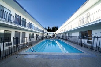 Saticoy in Winnetka, CA - Building Photo - Interior Photo