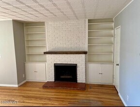 21923 San Miguel St in Los Angeles, CA - Building Photo - Building Photo