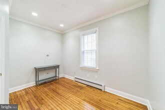 23 E Elm St in Linden, NJ - Building Photo - Building Photo