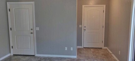 205 Ashley Dr in Edmond, OK - Building Photo - Building Photo