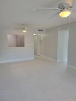4163 NW 90th Ave, Unit 202 in Coral Springs, FL - Building Photo