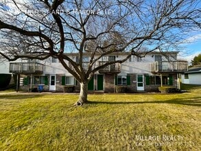 86 W Walnut St-Unit -F in Yoe, PA - Building Photo - Building Photo