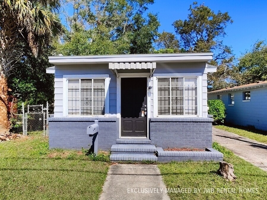 1823 W 23rd St in Jacksonville, FL - Building Photo