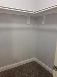 2811 Walnut St photo'