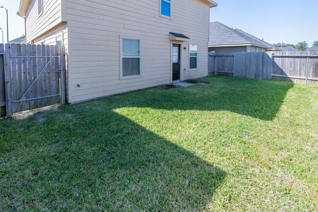 property at 2435 Gibbs Bend Ct