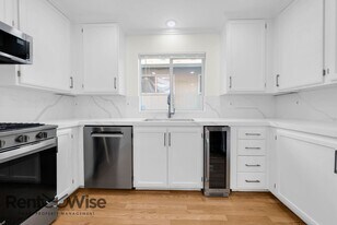 734 Chestnut St in San Carlos, CA - Building Photo