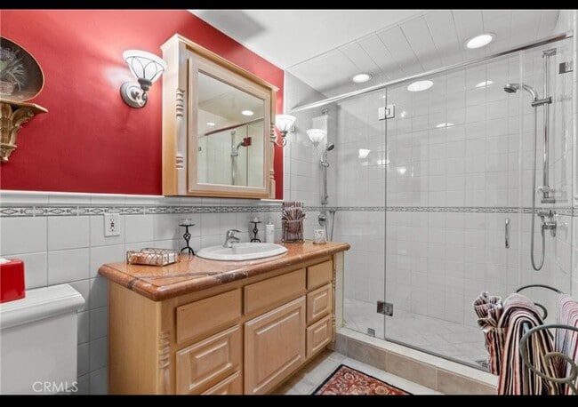 17183 Sunburst St in Los Angeles, CA - Building Photo - Building Photo