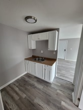 13420 Euclid Ave in East Cleveland, OH - Building Photo - Building Photo