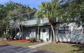 The Pines Apartments in Palm Bay, FL - Building Photo - Building Photo