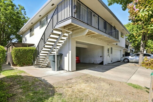 4710 Hayford Way in Sacramento, CA - Building Photo - Building Photo