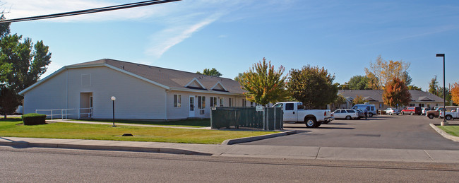 Louise Garden Apartments in Payette, ID - Building Photo - Building Photo