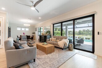 5027 Kiva Cir in Lakewood Ranch, FL - Building Photo - Building Photo