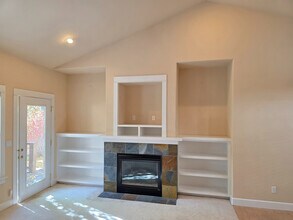 2423 NW Awbrey Rd in Bend, OR - Building Photo - Building Photo