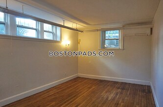 95 Adams St in Waltham, MA - Building Photo - Building Photo