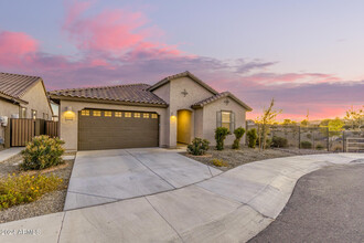 17057 W Echo Ln in Waddell, AZ - Building Photo - Building Photo