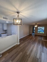 4015 Angel Oak Ct in Tampa, FL - Building Photo - Building Photo