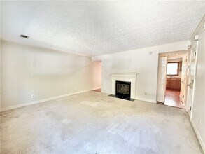 257 Braxton Pl in Tucker, GA - Building Photo - Building Photo