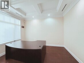 4899 McKee Pl in Burnaby, BC - Building Photo - Building Photo