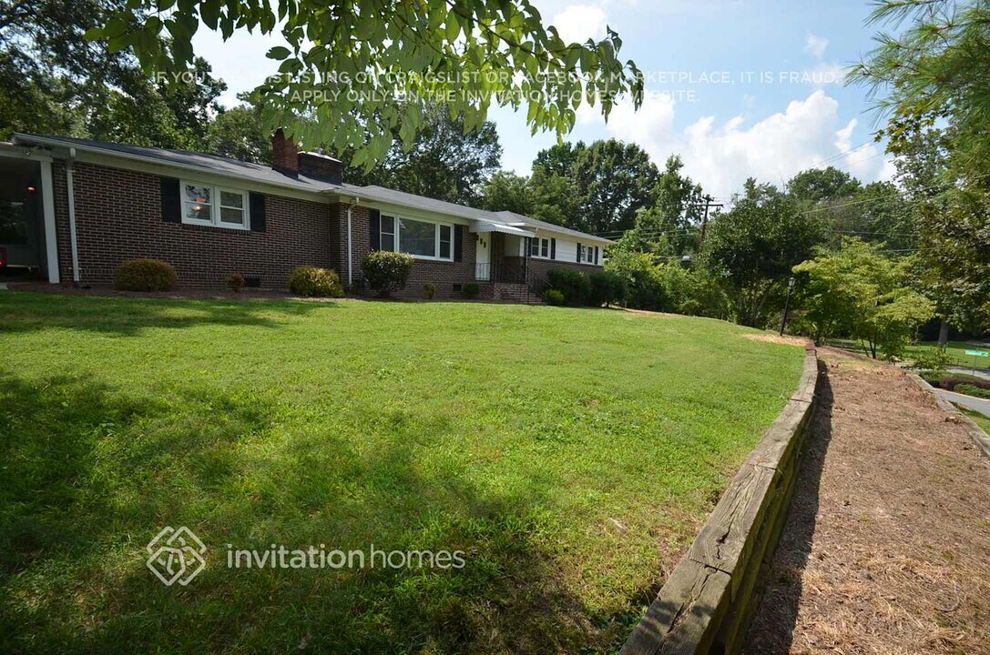 106 Fielding Rd in Charlotte, NC - Building Photo